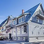 Hotel Frost Boutique Parnawa