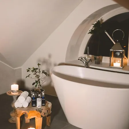 Frost Boutique Hotel 4*
