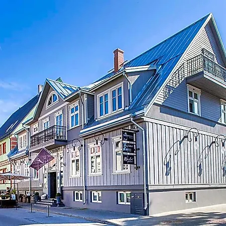 Отель Frost Boutique 4*