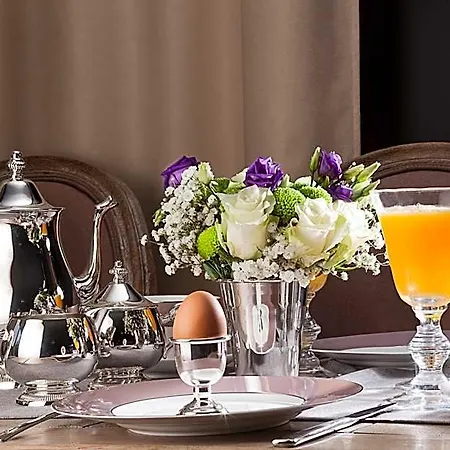 Frost Boutique 4*