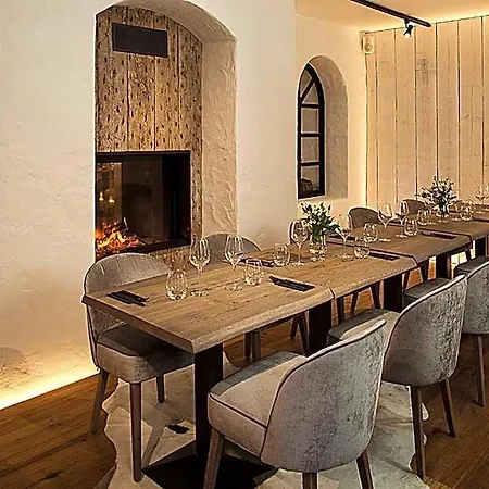 Frost Boutique Отель 4*