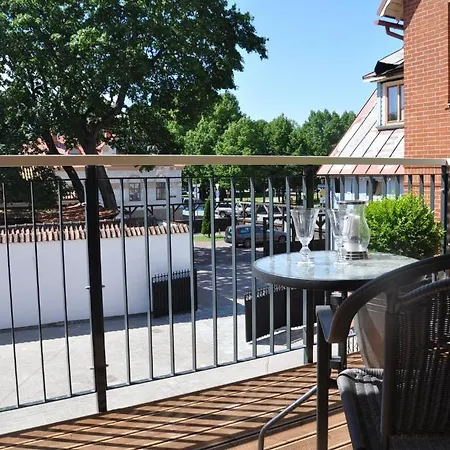 Hotell Frost Boutique 4*