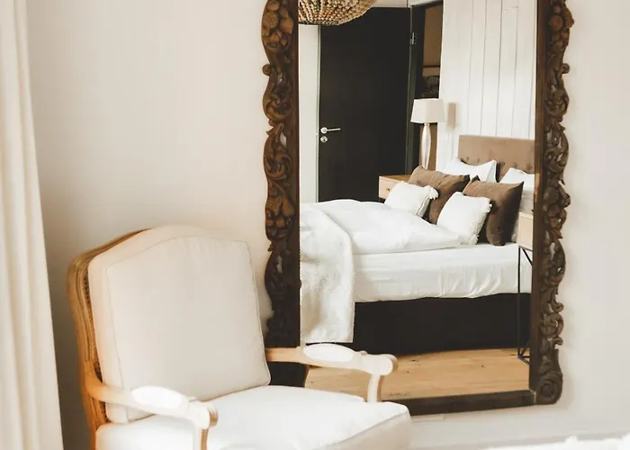 Frost Boutique Hotell 4*