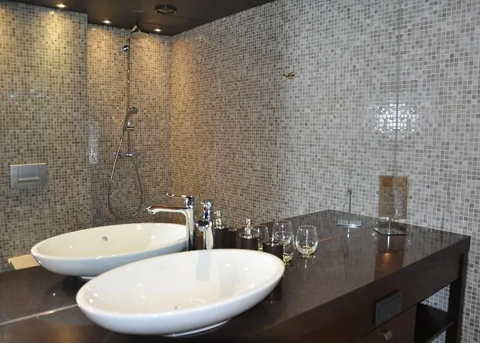 Hotell Frost Boutique 4*